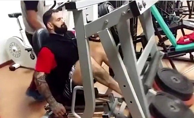 Sakara returns to gym after serious injury at FFC 16 Vienna!