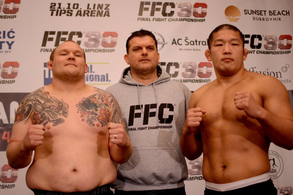 FFC 30 Linz weigh-in results