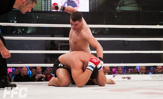 Delija: My hands are swollen from hitting Selmani, I knocked two of his teeth out